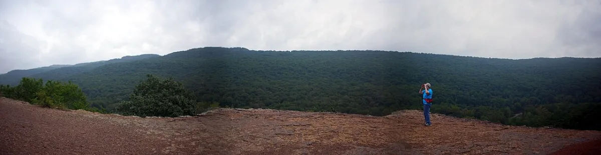 Devil's Den State Park