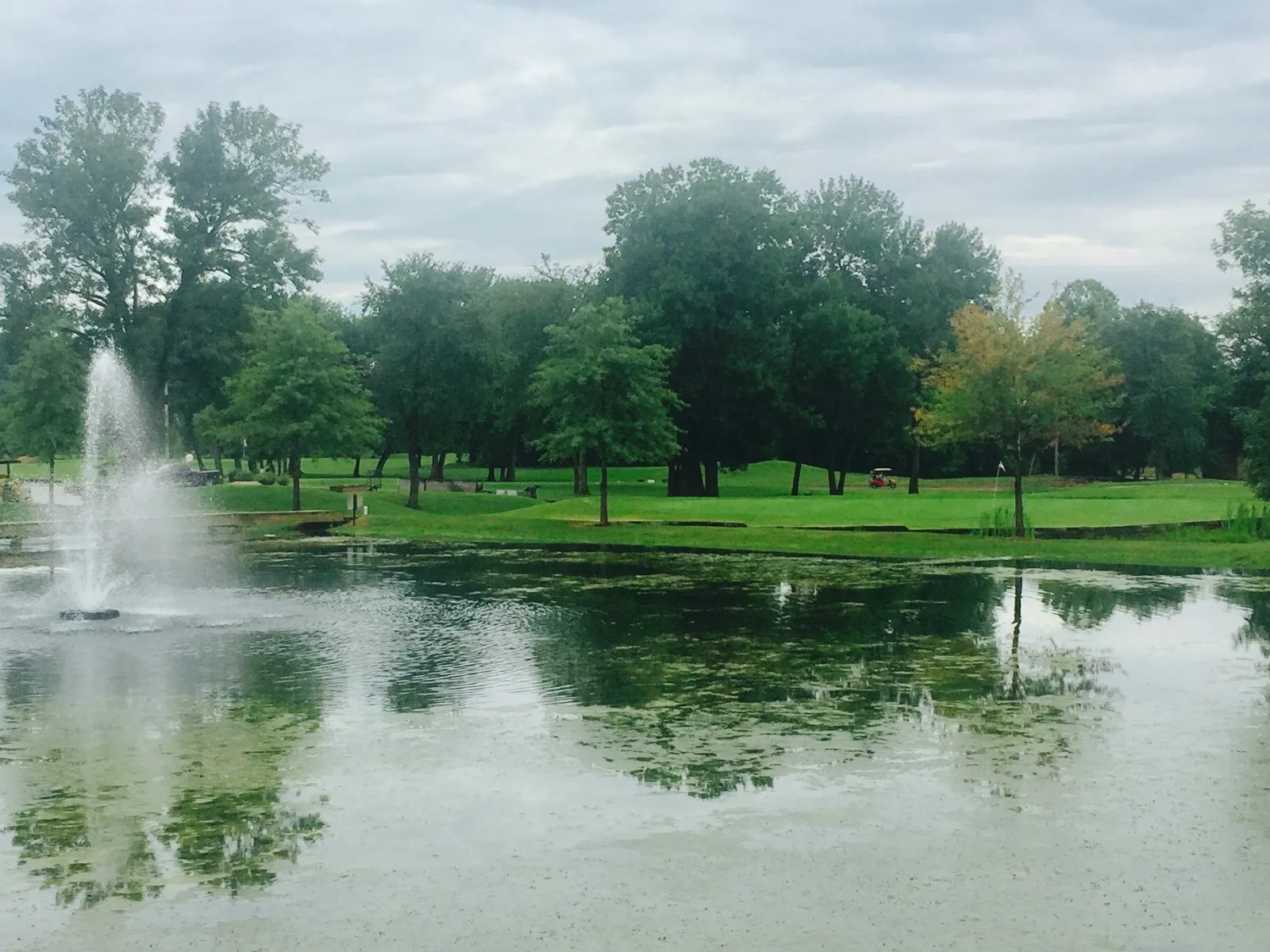 9th green fountain